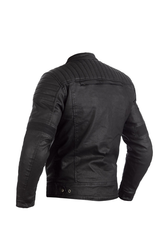 Equipamiento urbano en moto: esto es lo que necesitas de cara al nuevo curso 13 Chaqueta RST Brixton