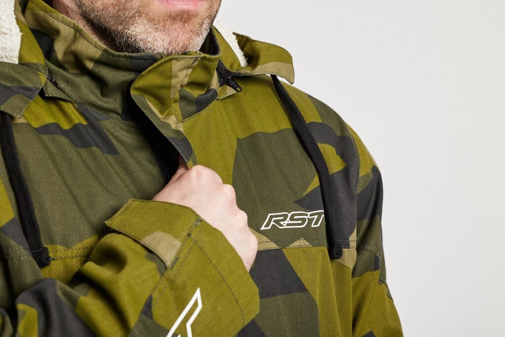 Equipamiento urbano en moto: esto es lo que necesitas de cara al nuevo curso 14 Chaqueta o sudadera RST Loadout Full Zip