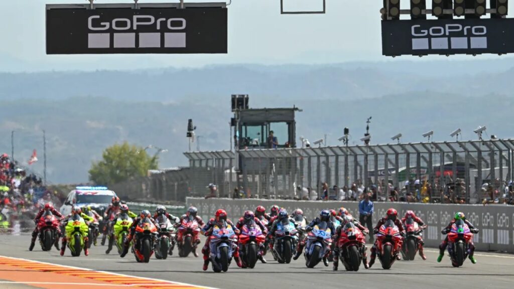 MotoGP Aragón: Marc Márquez, el regreso de hijo prodigo 3 MotoGp-Aragon-salida