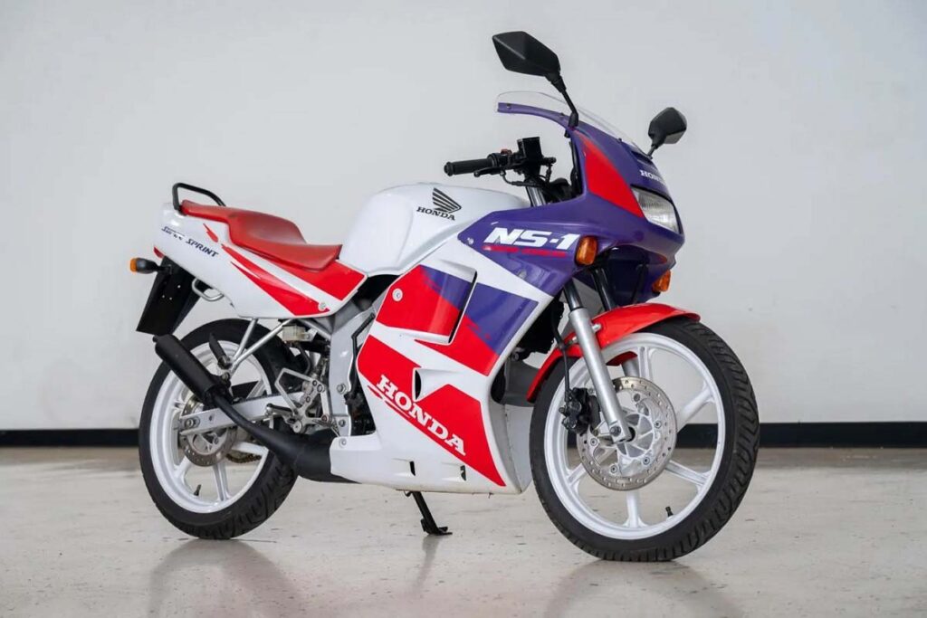Cinco motos con las que soñaban los jóvenes de los 90 para empezar a montar 12 Honda NS1 50 1995