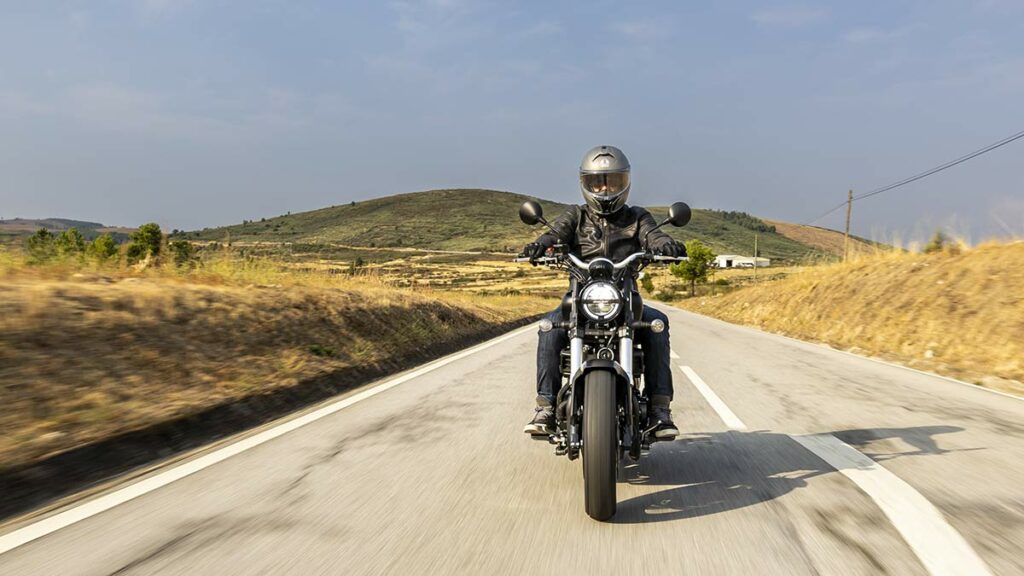 Probamos la nueva moto de Macbor para el carnet A2 que nace en España con pasaporte de China, habla inglés y tiene un precio difícil de creer 14 Fotos primera prueba Macbor Rockster 410 2024
