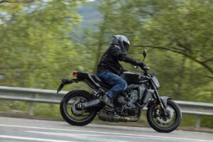 Fotos de las motos naked rivales de la Yamaha MT-09 Y-AMT