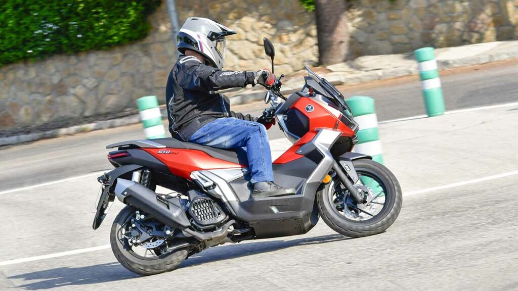 El Voge SR1 ADV sube la apuesta en equipamiento con líneas actuales 16 Prueba Voge SR1 ADV