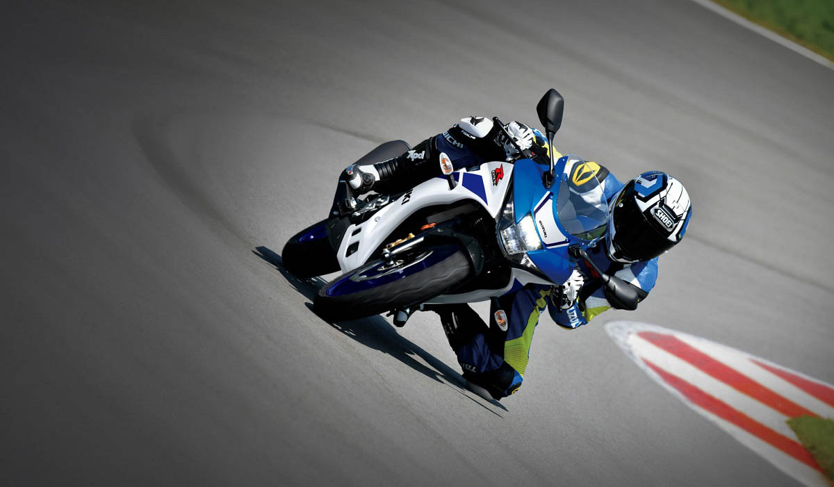 Fotos de las cuatro motos japonesas de 125 cc con descuento en septiembre 4 Suzuki GSX-R125 2024, acción