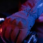 Equipamiento para la lluvia en moto: guantes impermeables