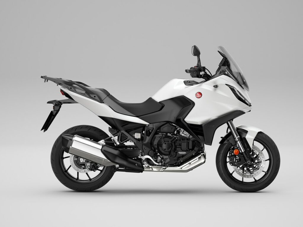 La oferta de una moto viajera como esta bien merece ser tenida en cuenta para los que buscan una Honda a precio de chollo 13 Honda NT1100 DCT