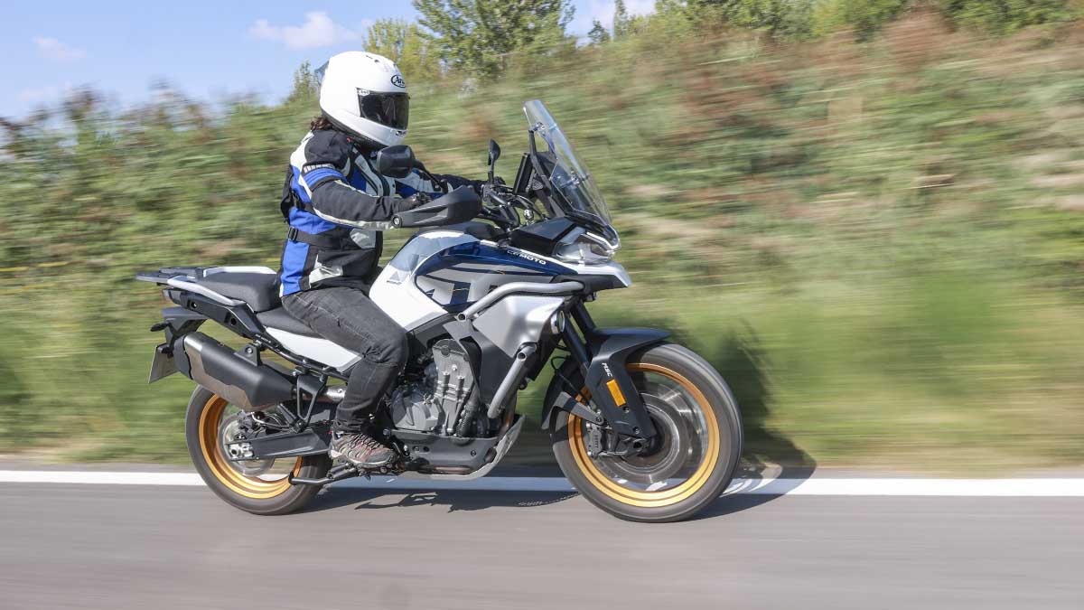Fotos de la CFMoto 800 MT Explore 3 CFMOTO 800 MT Explore