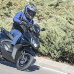 Fotos de la prueba comparativa entre Yamaha RayZR y Suzuki Avenis 125 5 Prueba Yamaha RayZR y Suzuki Avenis 125