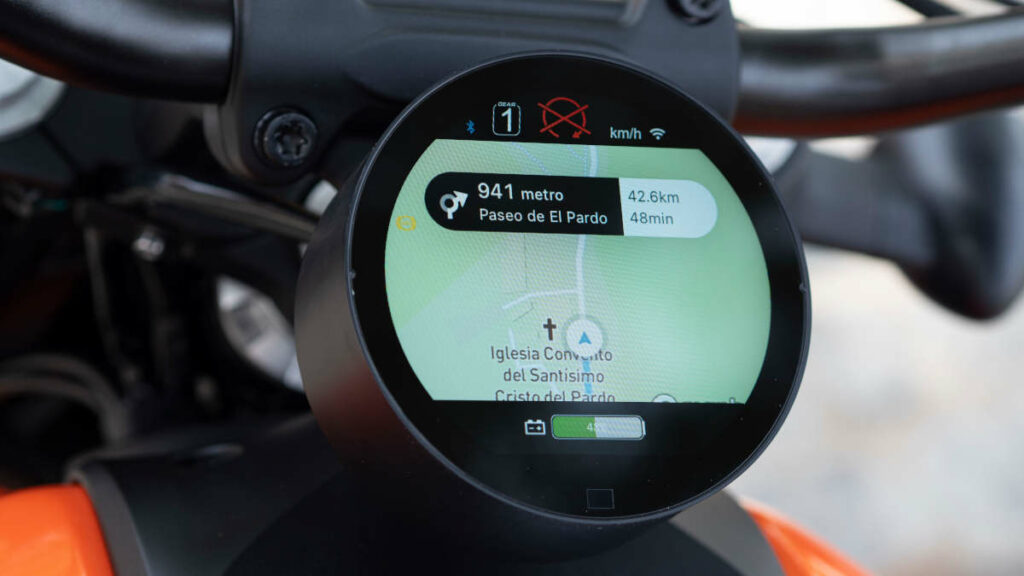 Velca se pasa las motos eléctricas con una atractiva custom cargada de tecnología 15 Velca Vortex