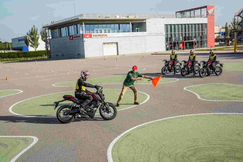El Honda Instituto de Seguridad HIS lleva 15 años de historia formando a motoristas y sigue presentando nuevos proyectos 8 Cursos HIS Honda para formación de motociclistas