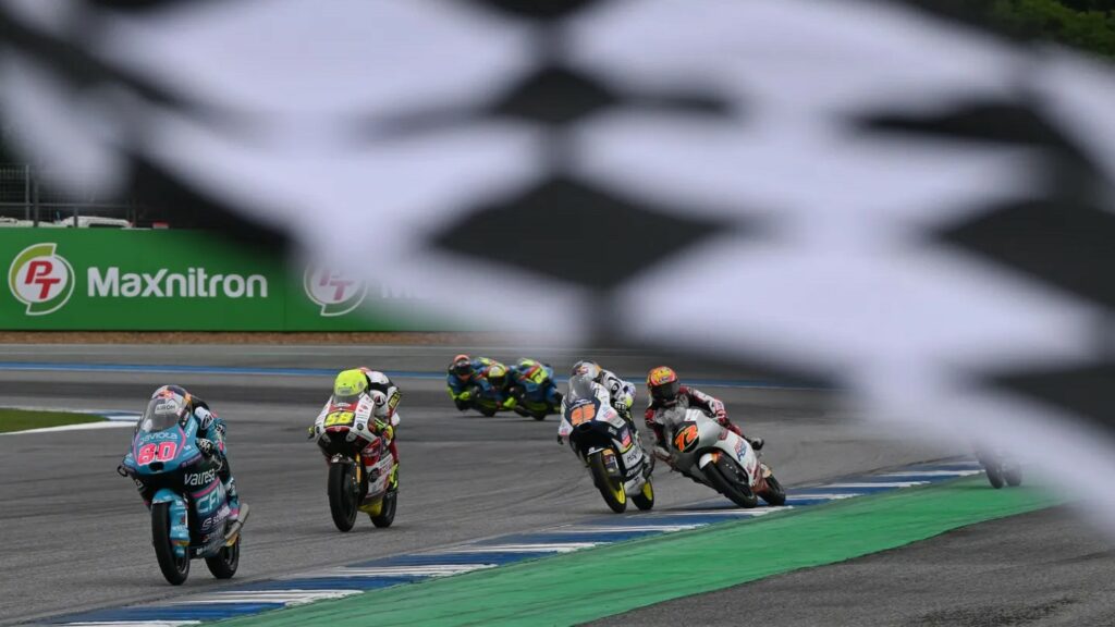 MotoGP Tailandia: Pecco Bagnaia recorta puntos en la lucha por el mundial 6 Moto 3 tailandia
