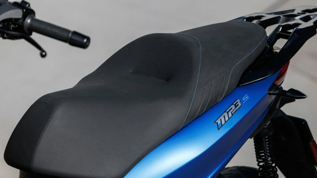 Probamos el scooter de tres ruedas para el carnet de coche líder que sube un peldaño su estatus "premium" 13 Prueba Piaggio MP3 310