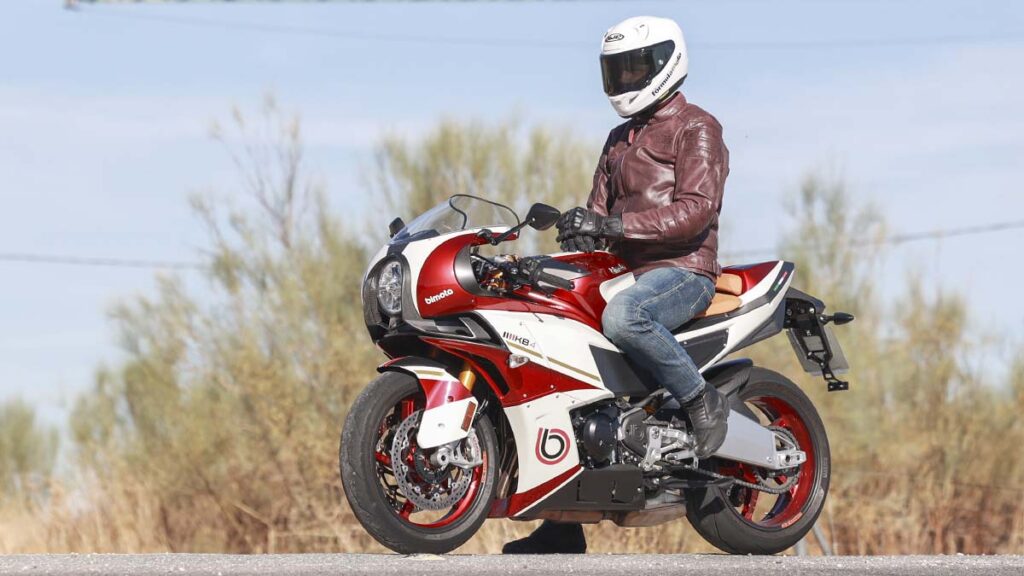 He probado la Bimota KB4 y estos tres detalles la convierten en una moto espectacular 11 Prueba Bimota KB4