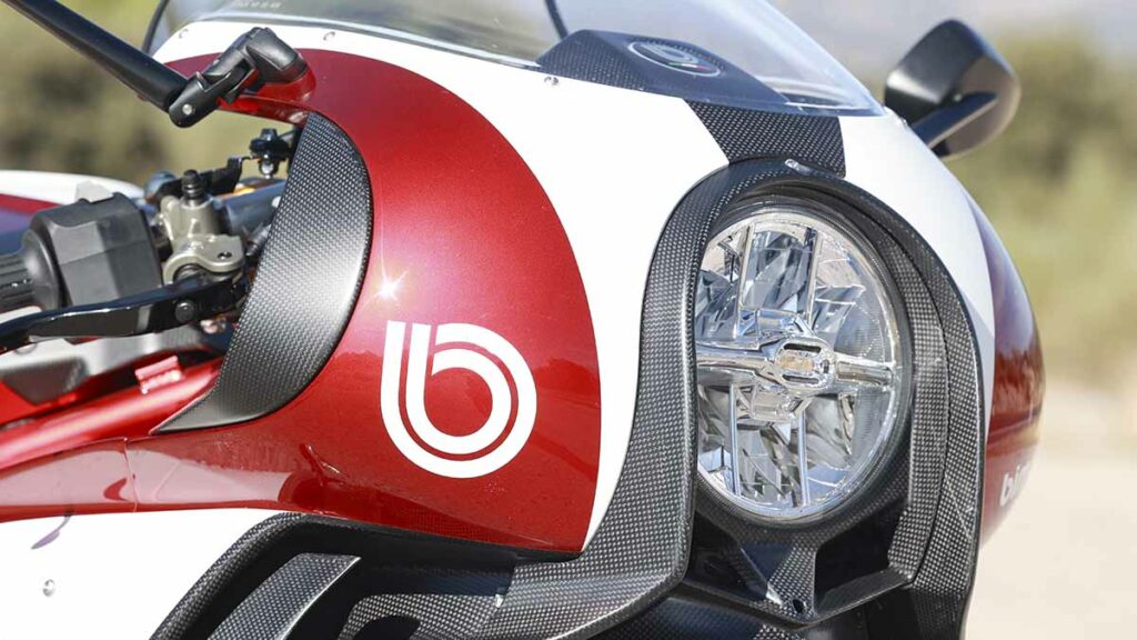 He probado la Bimota KB4 y estos tres detalles la convierten en una moto espectacular 13 Prueba Bimota KB4