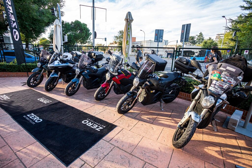 Este es el homenaje de Zero a los pioneros de la movilidad eléctrica en moto con más kilómetros recorridos 9 Zero Legends Club