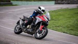 Fotos de la prueba de la Ducati Multistrada V4 S 2025