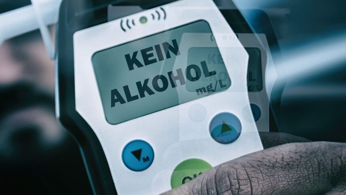 Nueva tasa de alcoholemia de la DGT: cuánto alcohol puedo beber para no dar positivo en un control de alcoholemia