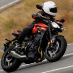 Prueba de la Triumph Street Triple R A2 2024