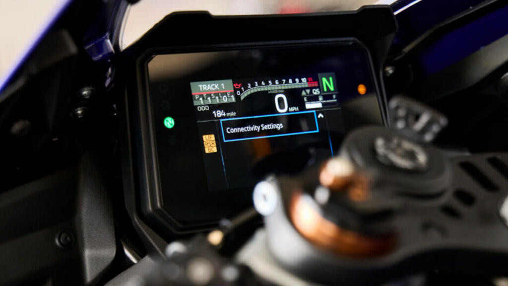 Yamaha YZF-R9: la nueva supersport de la marca llega con interesantes novedades centradas en la deportividad 15 Yamaha YZF-R9