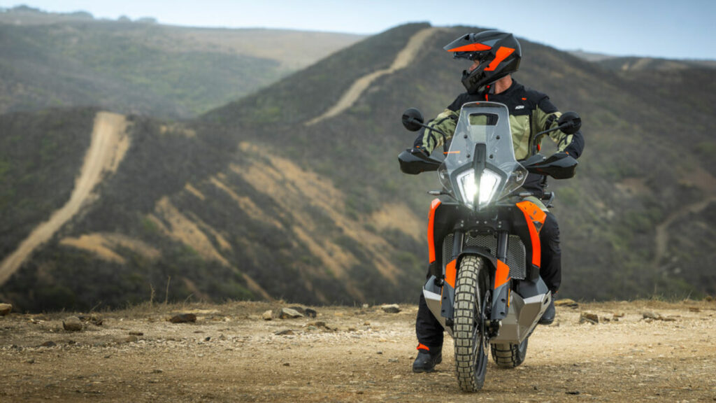 La nueva KTM 790 Adventure 2025 promete un mejor rendimiento offroad 10 KTM 790 Adventure
