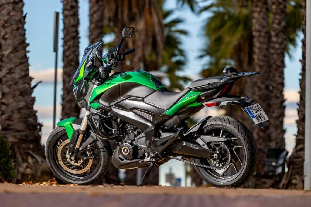 La moto para el carnet A2 que viene a redescubrir un segmento en vías de extinción 9 Bajaj Dominar D400 2025