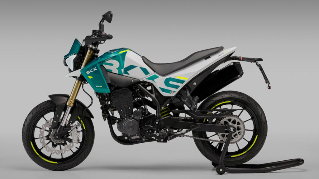 Benelli BKX 125 S y Benelli BKX 300 S 2025