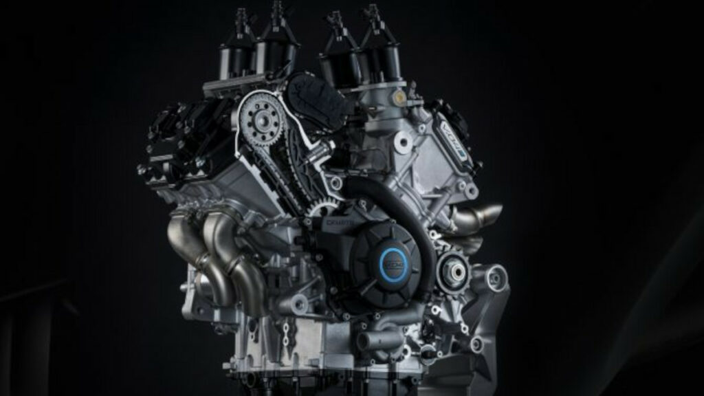CFMOTO desvela por fin sus deportivas tricilíndricas en EICMA 2024 y sorprende con una futura superbike V4 12 CFMOTO en el Salón EICMA de Milán 2024