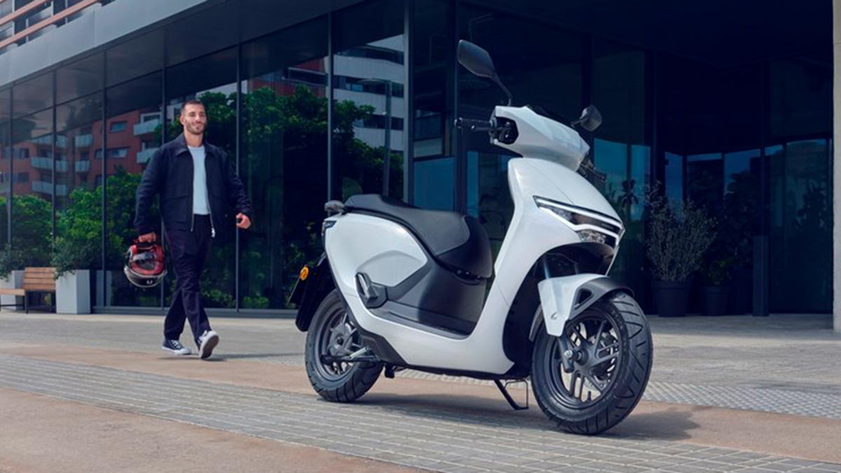 El nuevo Honda CUV buscará instalarse en un lugar de privilegio dentro del segmento del scooter eléctrico equiparable a 125 cc