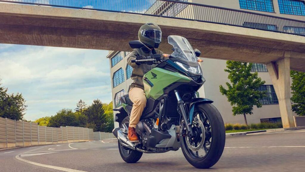 Honda reafirma su excelencia en diseño de motos con dos nuevos galardones internacionales del máximo nivel 8 Honda NC750X 2025
