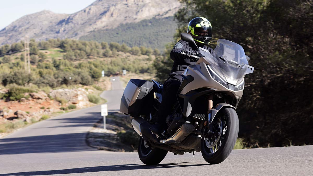 Fotos presentación Honda NT1100 DCT 2025 1 La moto Touring más popular de Honda se rearma en 2025 sin exigir que te vacíes los bolsillos
