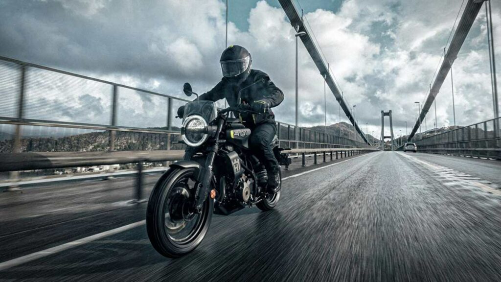 Los precios y rivales de una de las motos más gamberras del mercado 12 Rivales de la Royal Enfield Guerrilla 450