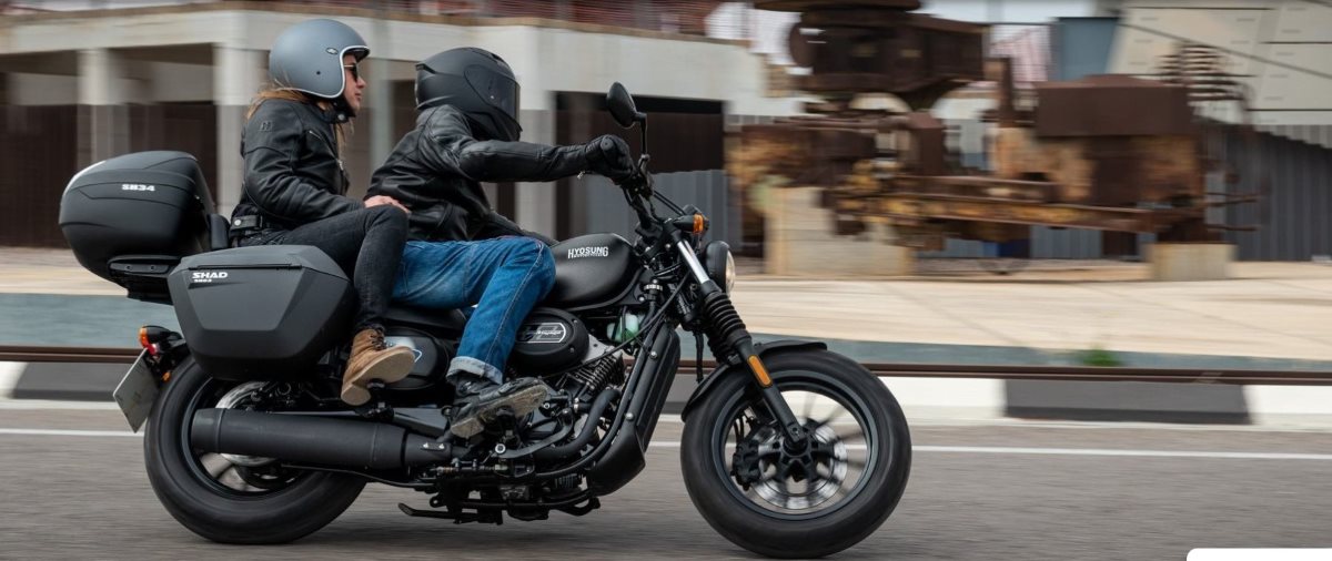Hyosung Bobber GV125S acción
