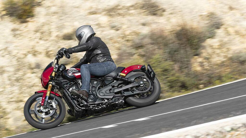 Hemos probado cuatro Indian Scout 1250 para vivir la carretera con la pasión eterna de las motos custom 18 Indian Scout 1250