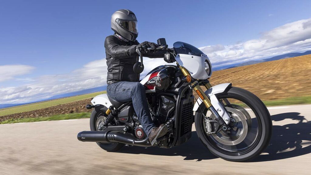 Hemos probado cuatro Indian Scout 1250 para vivir la carretera con la pasión eterna de las motos custom 14 Indian Scout 1250