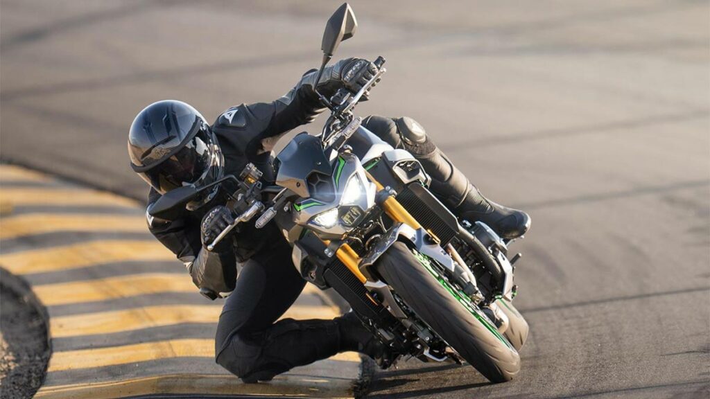 La moto naked superventas Kawasaki Z900 se actualiza en 2025 para continuar ocupando su lugar de privilegio en el mercado 14 Kawasaki Z900 SE MY 2025