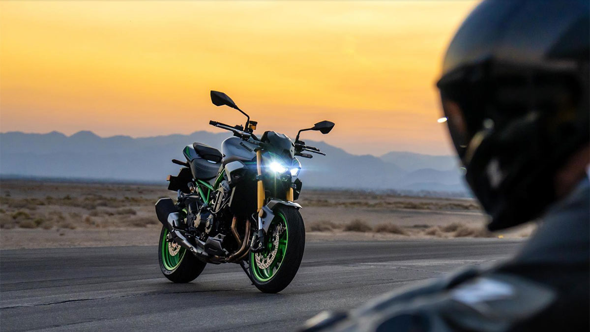 Kawasaki Z900 SE MY 2025