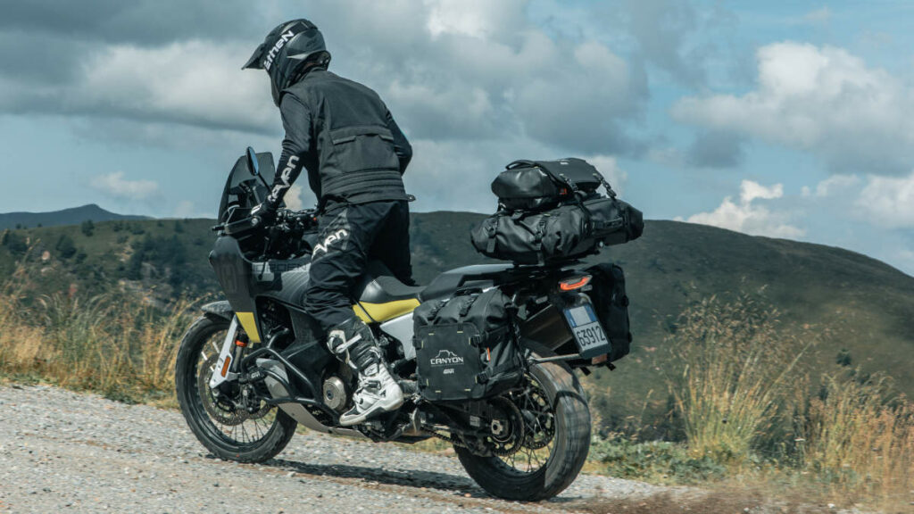 GIVI transforma a la Husqvarna Norden 901 en una exploradora más capaz 3 Accesorios GIVI para la Husqvarna Norden 901