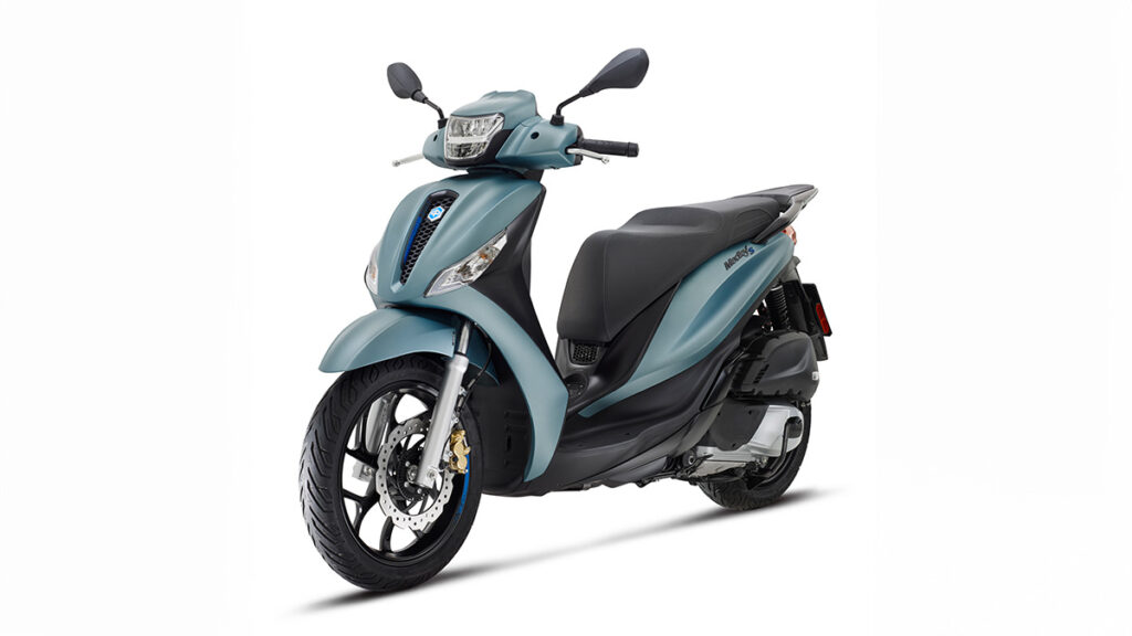 9 marcas con scooters para el carnet A2 que son novedades en 2025 17 Piaggio Medley 200 2025
