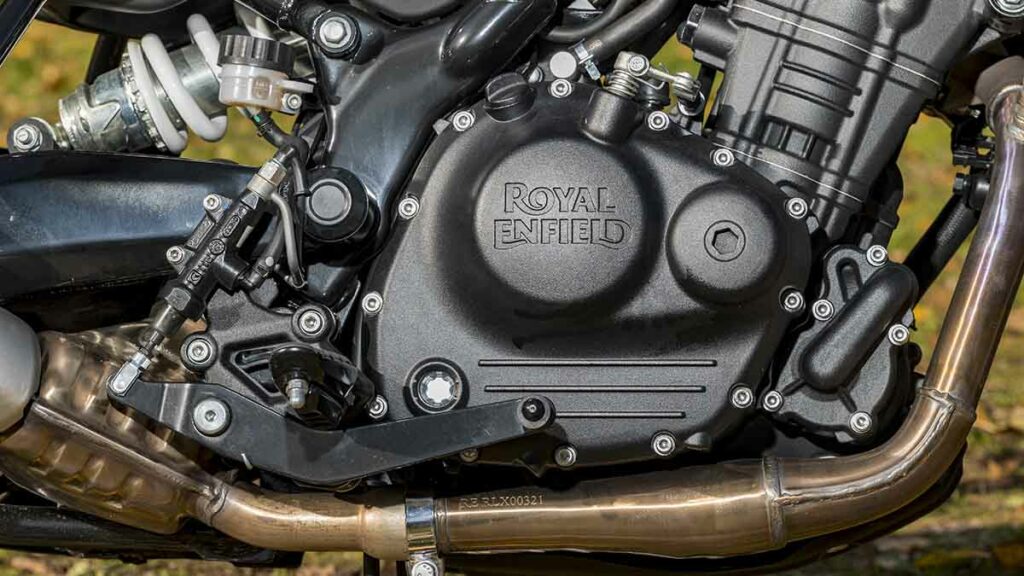 La Royal Enfield Guerrilla 450 nace como roadster divertida, gamberra y diferente 12 Prueba Royal Enfield Guerrilla 450