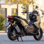 UM Motorcycles Rockville 125 y 300 2025