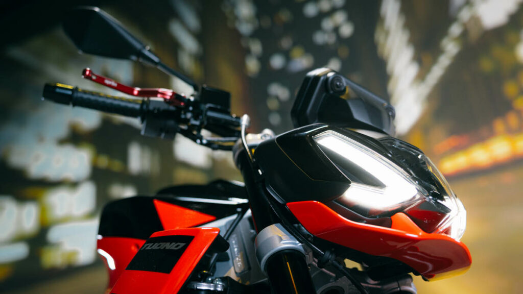 La Aprilia Tuono 457: polivalencia, diversión y tecnología para el carnet A2 14 Aprilia Tuono 457