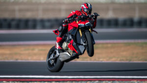 Fotos de la Ducati Streetfighter V4 2025