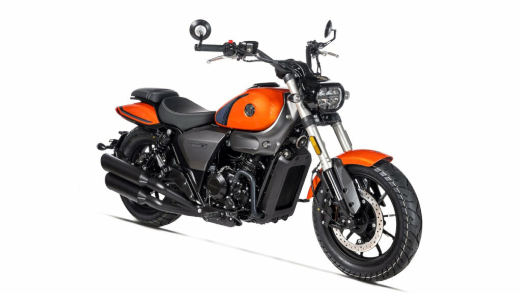 Elige tu próxima moto custom con carnet A2 entre las 8 novedades 2025 16 Morbidelli C 352 LS