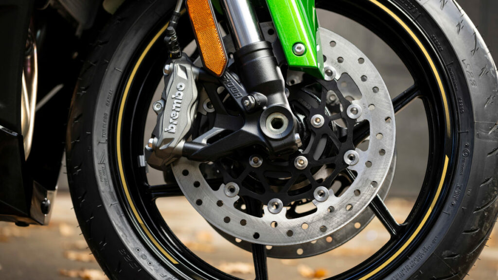Probamos la Kawasaki Ninja 1100 SX, una verdadera sport turismo que se vuelve más deportiva y cómoda 15 Prueba Kawasaki Ninja 1100 SX