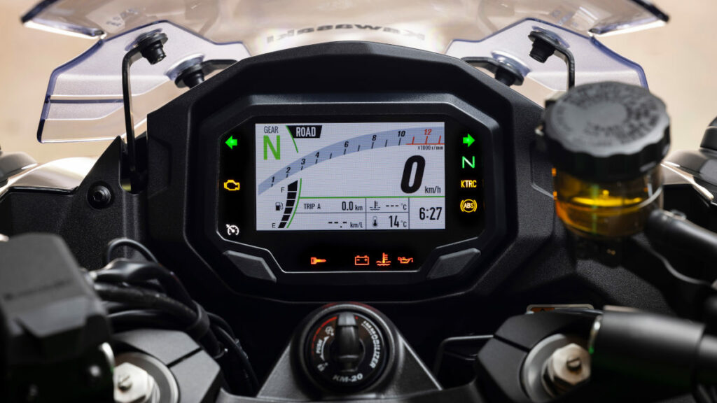 Probamos la Kawasaki Ninja 1100 SX, una verdadera sport turismo que se vuelve más deportiva y cómoda 14 Prueba Kawasaki Ninja 1100 SX