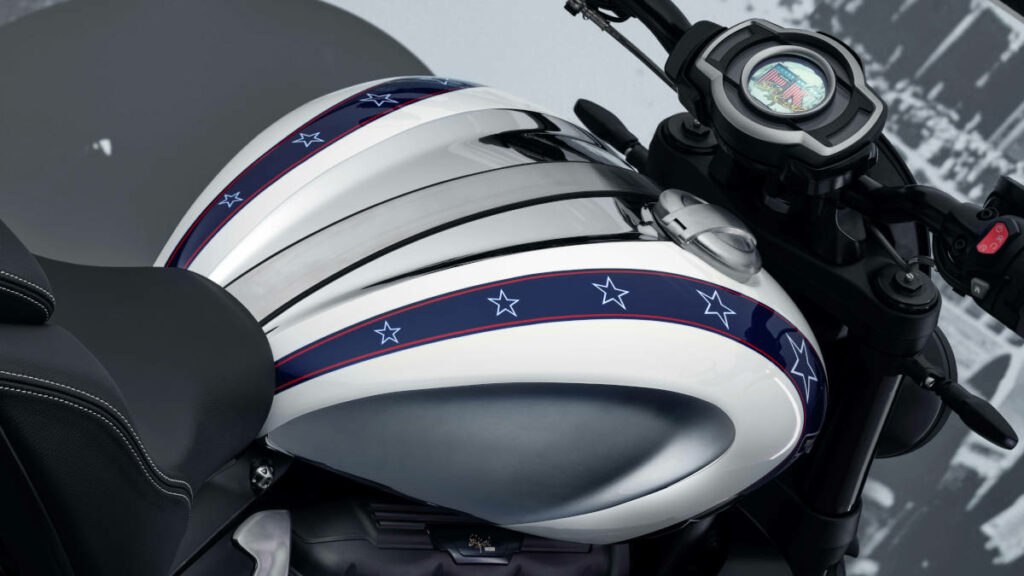 Triumph Rocket 3 Evel Knievel Limited Edition: homenaje a la leyenda del stunt 11 Triumph Rocket 3 Evel Knievel