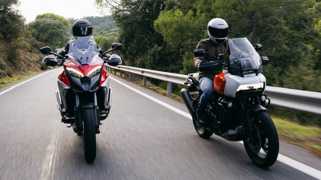 Llega un casco de moto modular que protege de la contaminación además de tu cabeza 9 Casco Zyon Helmets