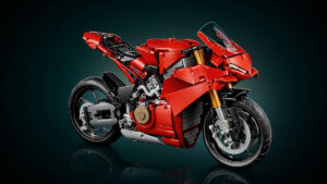 Fotos de la Ducati Panigale V4 S 2025 de Lego
