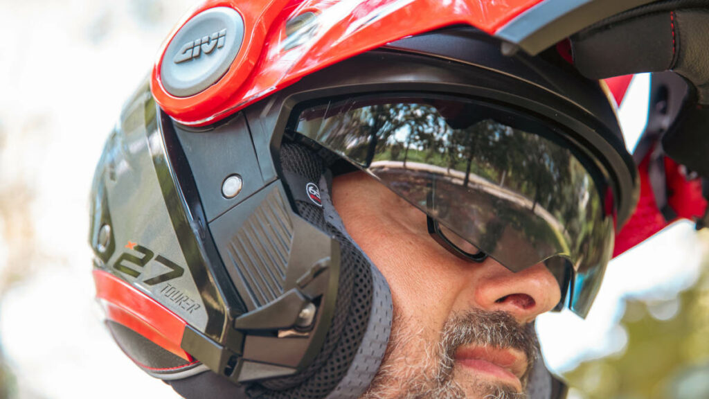 Sorprende a los más moteros esta Navidad con estos regalos de GIVI 10 Regalos GIVI para Navidad