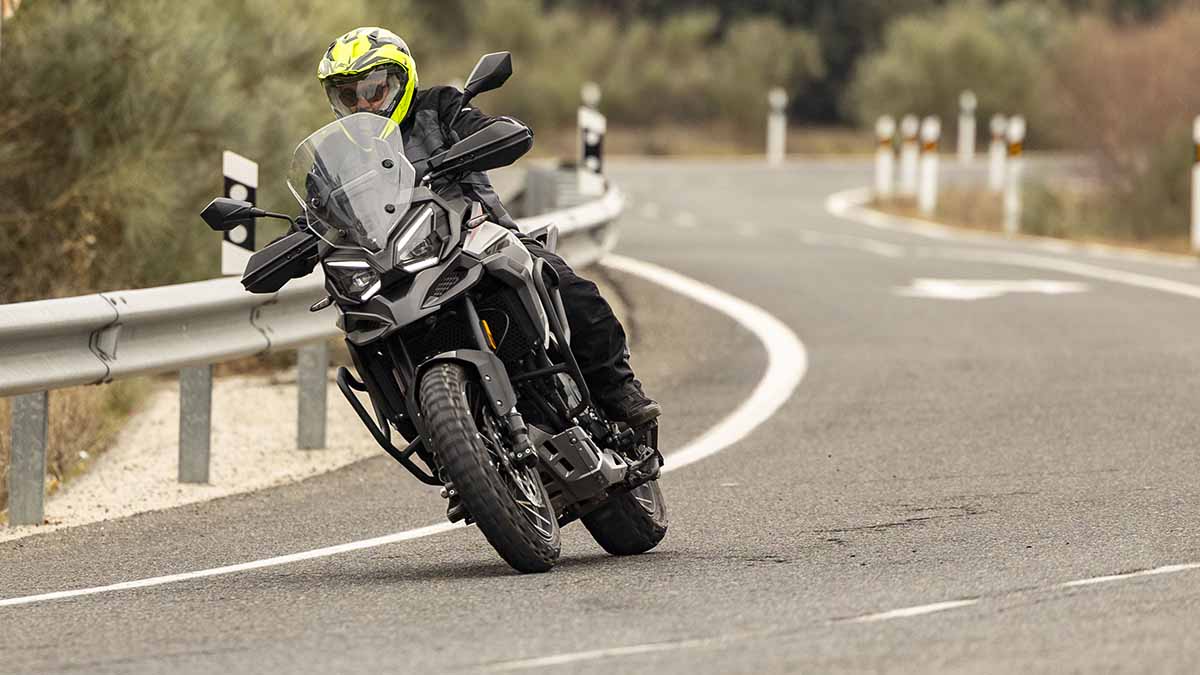 Fotos de las rivales de la Morbidelli MBP T1002VX 7 Morbidelli MBP T1002VX